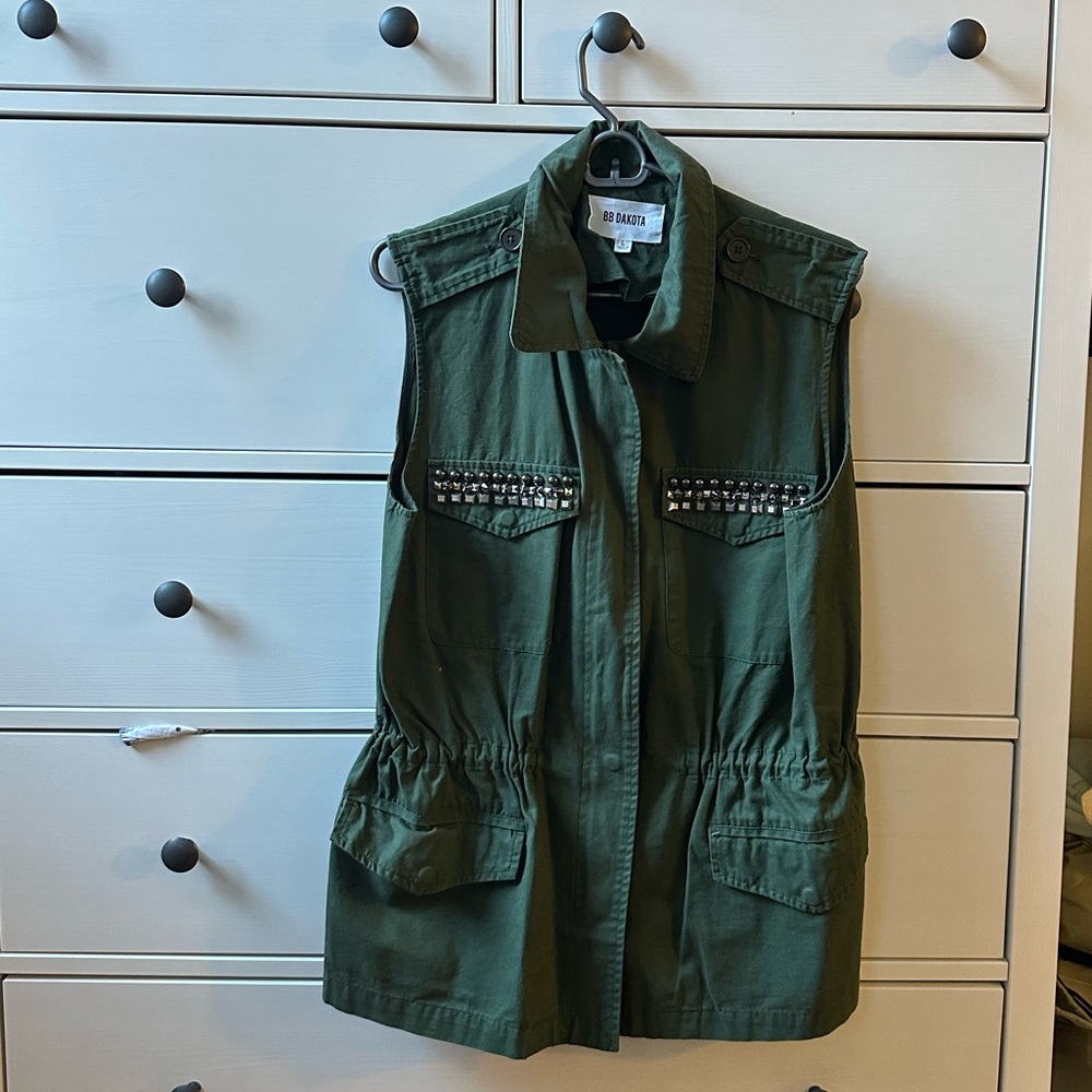 BB Dakota Army Green Vest